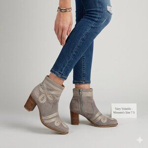Very Volatile Taupe Western Embroidered Block Heel Ankle Boots Women's 7.5 Boho